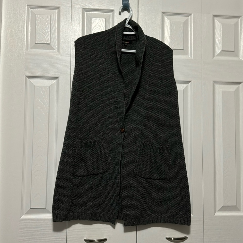 Sleeveless Cardigan